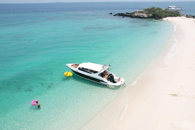 Pattaya: Private Speedboat 2-4 Islands Hopping with Lunch - Leaving Jomtien for the outer islands