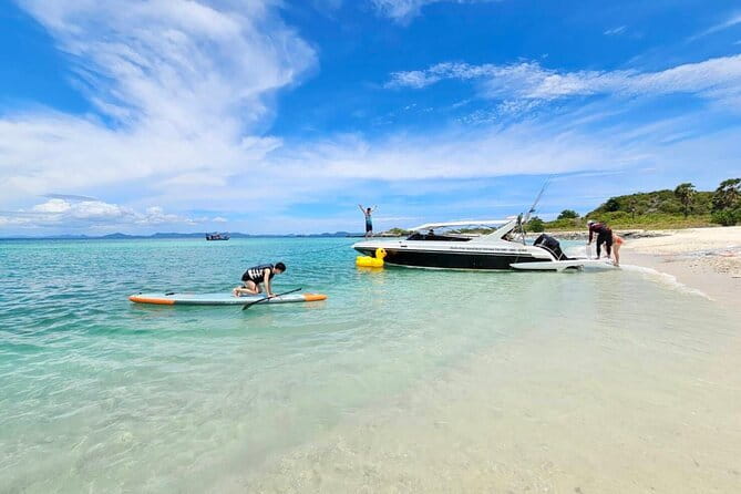 Pattaya: Private Speedboat 2-4 Islands Hopping with Lunch - Koh Rin is the active first stop