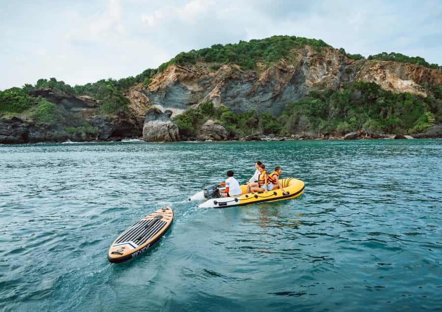 Pattaya: Private Traditional Boat Island Escape in Sattahip - Food, drinks, and what you still need to bring