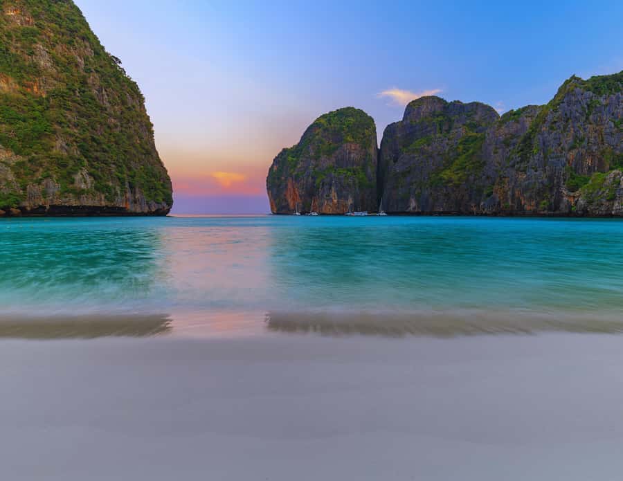 Phi Phi & 4 Islands sunset tour plus bioluminescent plankton - Key points to know before booking