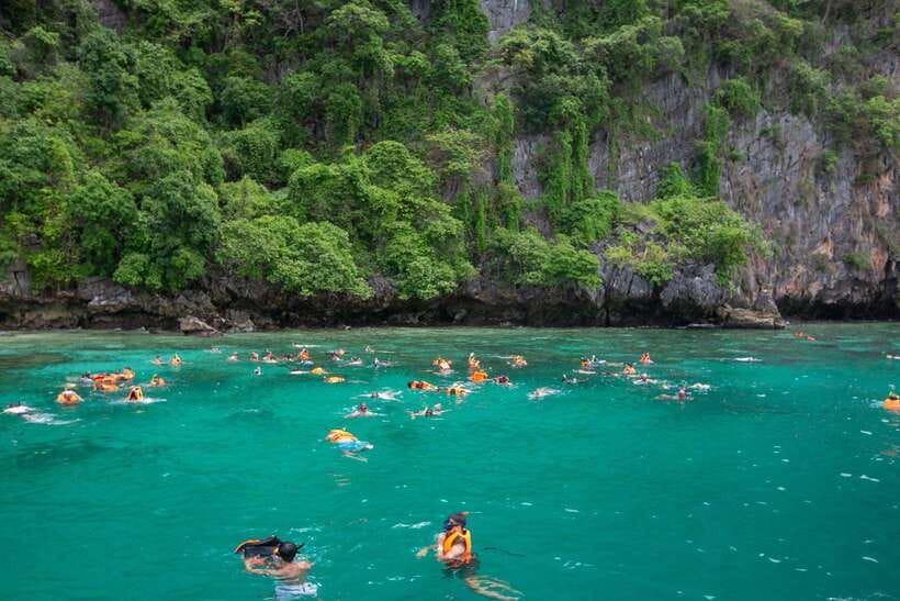 Phi Phi: 7 Islands longtail boat with Sunset and Plankton - Loh Moo Dee, Run Tee, and Bamboo Island