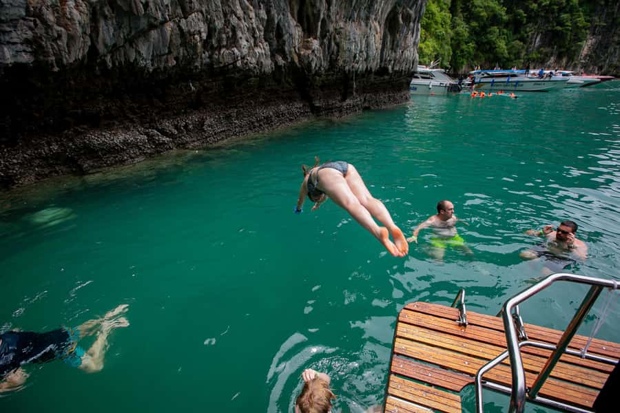 Phi Phi: 7 Islands Speed Boat Tour with Sunset and Plankton - A long day on Phi Phi’s best-known waters