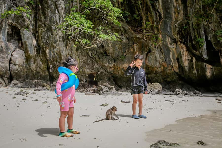 Phi Phi: 7 Islands Speed Boat Tour with Sunset and Plankton - Reaching Maya Bay from Loh Samah Bay