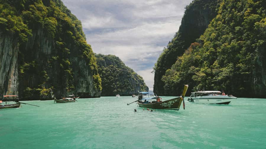 Phi Phi: Exclusive Full Day Longtail Boat to 7 Islands - Nui Bay rounds out the west-coast scenery