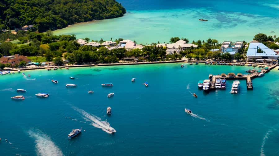Phi Phi Island Highlights: Cruise, Snorkel & Buffet Lunch - Clean cruise operation, but expect a popular route