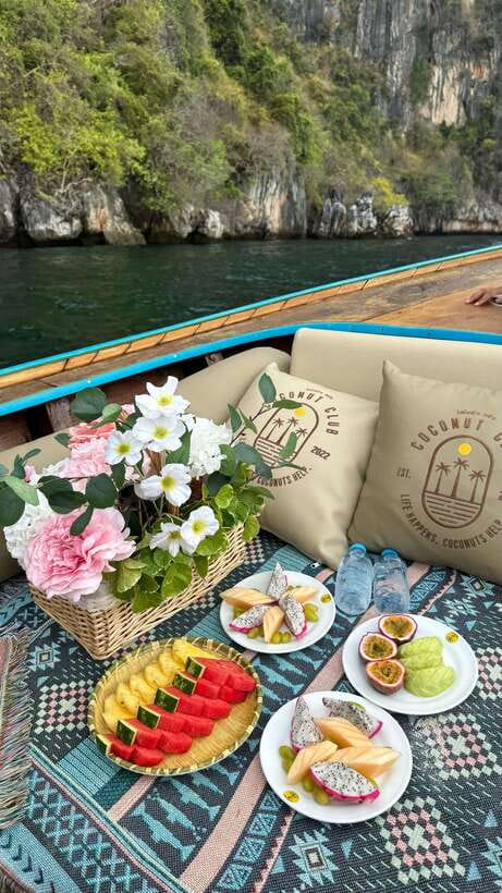 phi phi island : Luxury Private Wooden Boat Rental - A private wooden boat instead of a crowded group trip