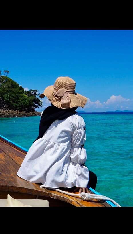 phi phi island : Luxury Private Wooden Boat Rental - What the four-hour schedule really gives you