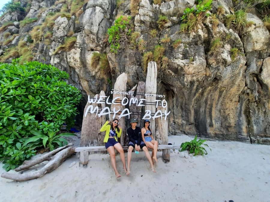 Phi Phi Islands: Maya Bay Tour By Private Longtail Boat - Snorkeling at Lo Sa Mah Bay