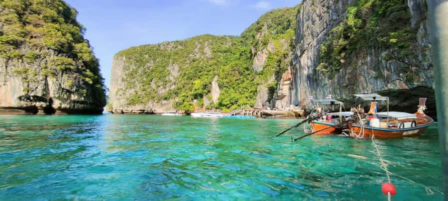Phi Phi Islands: Private Longtail Boat 6-hour Trip - Why a private longtail works so well around Phi Phi