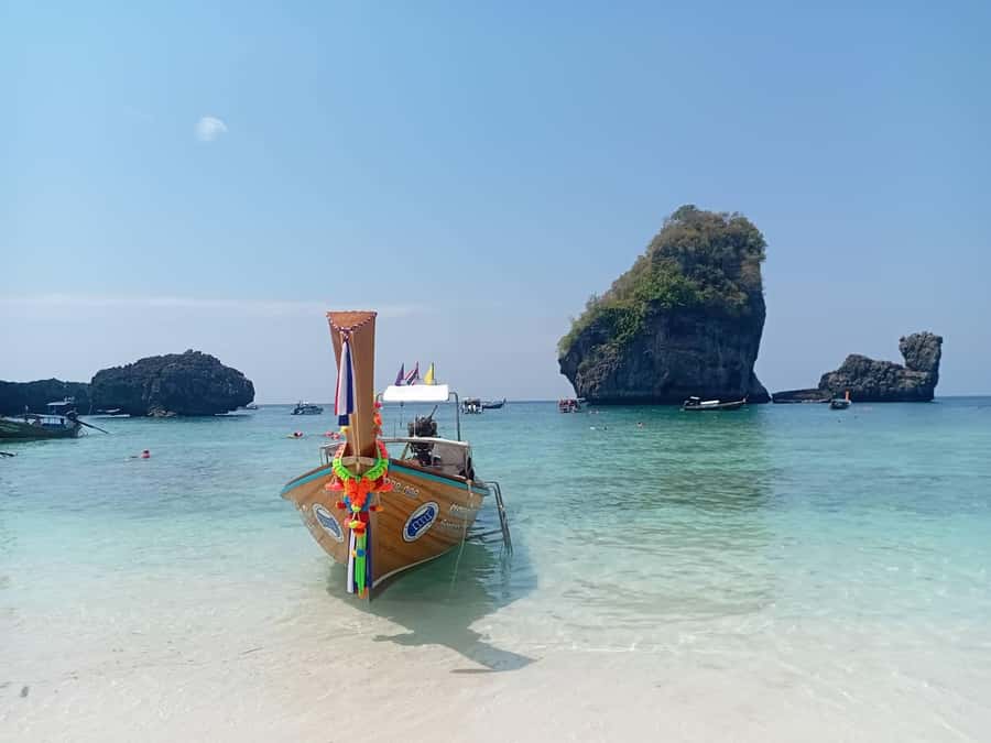 Phi Phi Islands: Private Longtail Boat 6-hour Trip - What the captain adds to the day