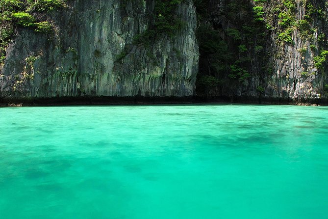 Phi Phi & Maya Bay Speedboat: All-Day Food & Choice of 3 Marinas - The speedboat crossing sets the tone