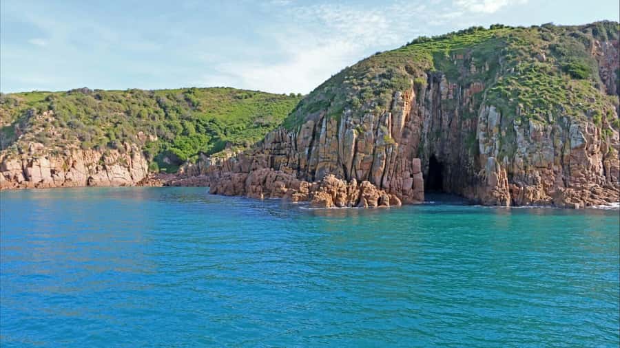 Phillip Island: 1-Hour Cape Woolamai Scenic Cruise - Why Cape Woolamai works so well from the water