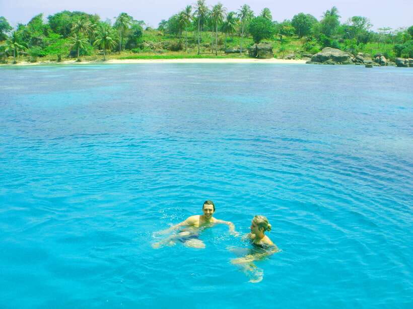 Phu Quoc: 3 Island Tour by Boat with Guide - May Rut Trong Island, beautiful but not always peaceful