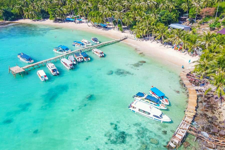 Phu Quoc: 3-Island Tour & Cruise with Lunch & Water Sports - Island lunch at Hon Mong Tay or May Rut