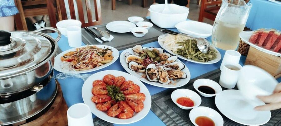 Phu Quoc: 4 Island Hopping, Speedboat, Cable Car, Water Park - Thom Island’s water park and more than 20 rides