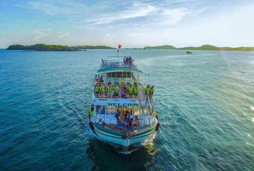 Phu Quoc: Cable Car Ride and 3 Islands Boat Tour with Lunch - May Rut Trong for sand, lunch, and downtime