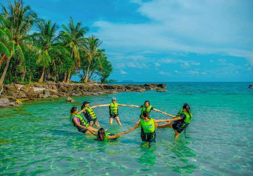 Phu Quoc: Cable Car Ride and 3 Islands Boat Tour with Lunch - Thom Island and Aquatopia’s water slides