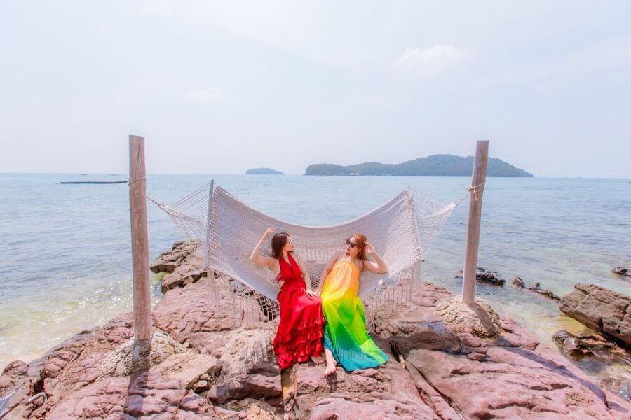 Phu Quoc: Explore 3 Islands & Parasailing and Jetski Combo - Parasailing: short, exciting, and weather dependent