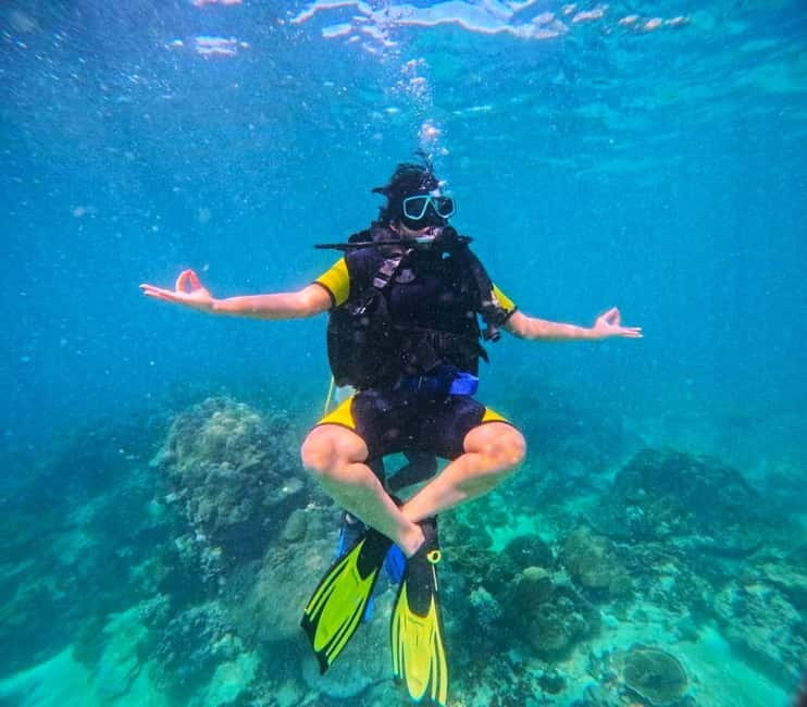 Phuket: 3 Khai Islands Speedboat Tour- Snorkeling & Relaxing - On the speedboat: short rides, practical service
