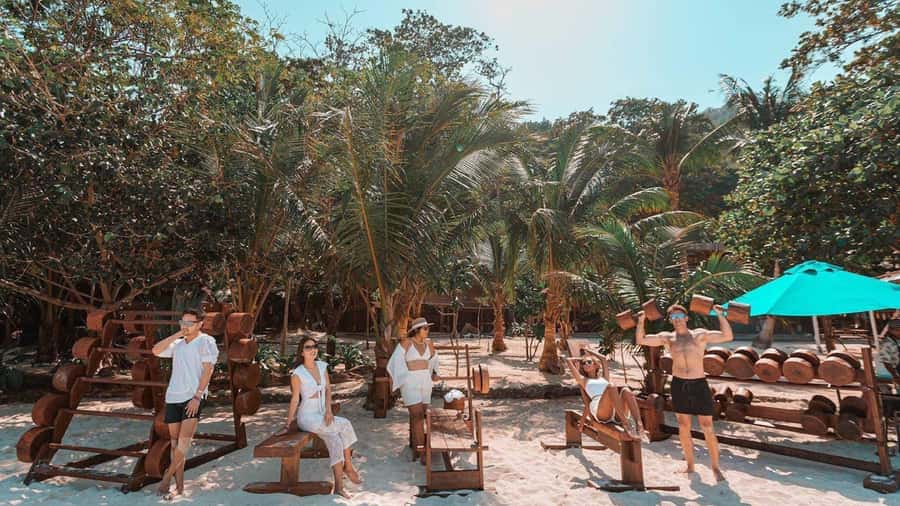 Phuket: Banana Beach Speedboat Island Experience with Lunch - What to pack and what to watch