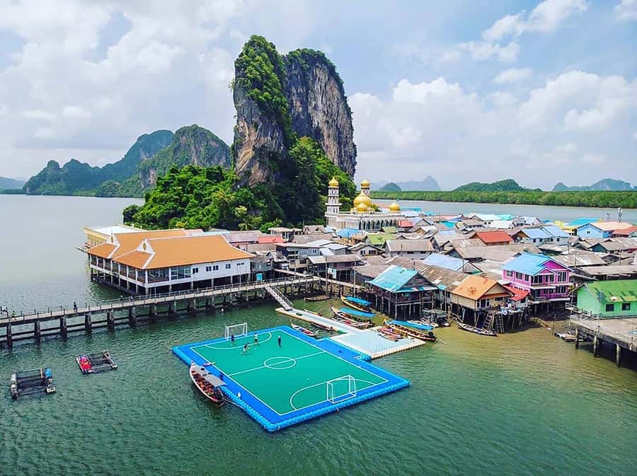 Phuket: James Bond Island by Speedboat w/ Canoeing & Lunch - Lunch and village life at Panyee Island