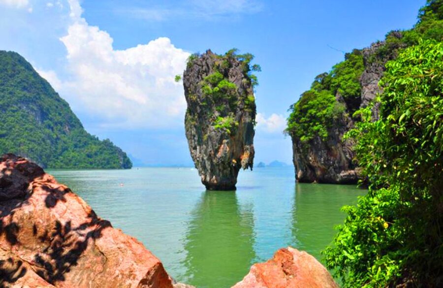 Phuket: James Bond Island Private Speedboat Charter Tour - Lunch at Koh Panyi around 12:30 PM