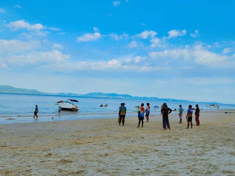 Phuket: James Bond Island Sea Canoe with lunch by Big Boat - Thai food served on the big boat