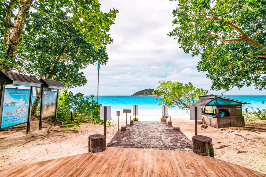 Phuket/Khao Lak: Similan Islands Speedboat Tour with Lunch - Bangu Island and the First Snorkel