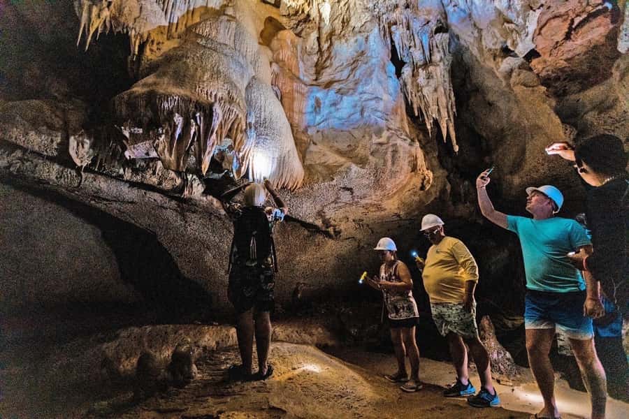 Phuket : Phang Nga Bay James Bond Islands By Speed Catamaran - Hong Island by canoe, with the scenery close at hand