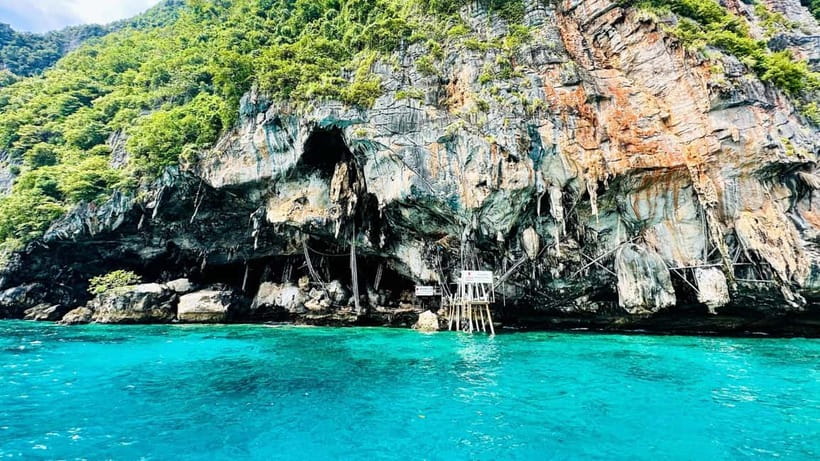 Phuket : Phi Phi Island Trip by Speedboat with Lunch - Swimming in Emerald Bays