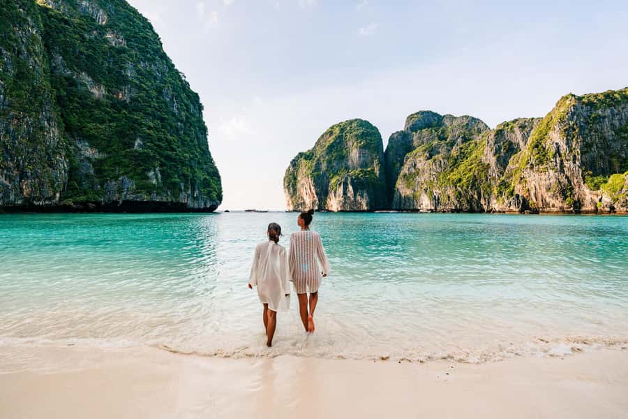 Phuket: Phi Phi Islands Day-Trip by Speed Catamaran - Phi Phi Don lunch and island time