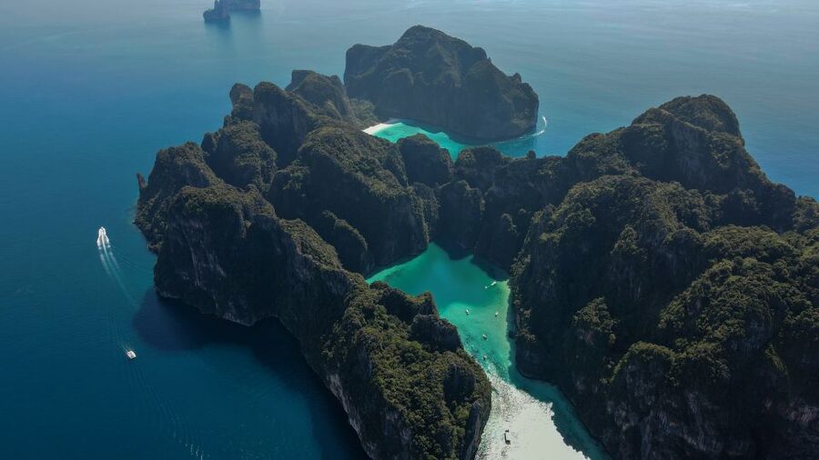 Phuket: Phi Phi Islands Day-Trip by Speed Catamaran - Maya Bay and the famous beach