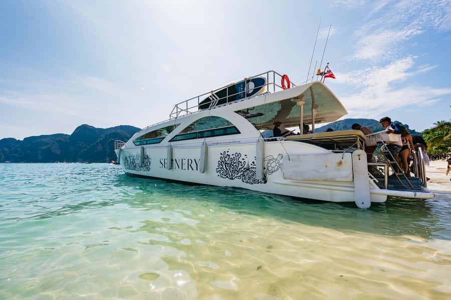 Phuket: Phi Phi Islands Day-Trip by Speed Catamaran - Maiton Island and the sunset ride