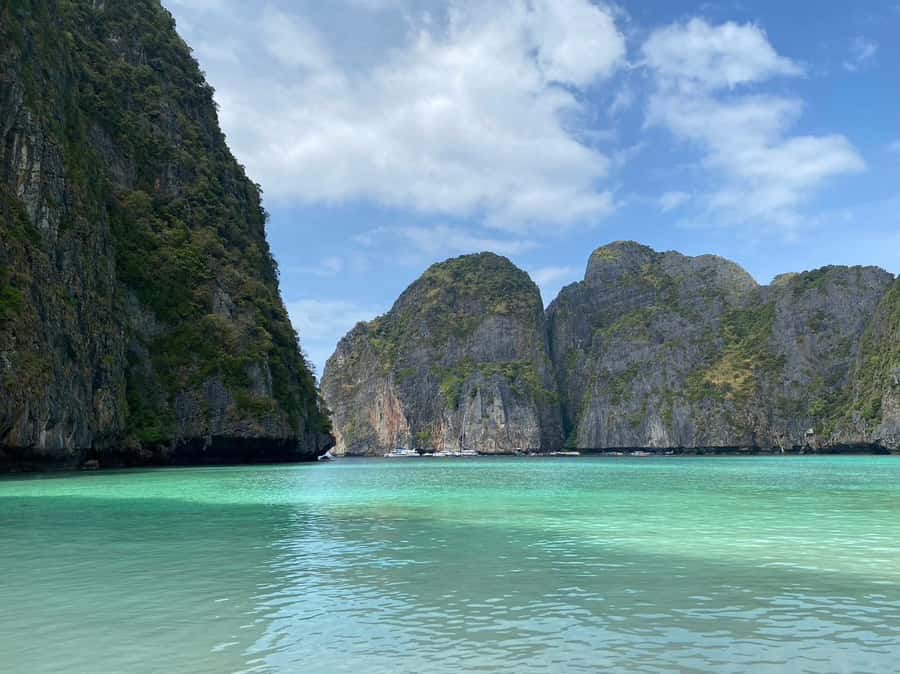 Phuket: Phi Phi & Kai Island Private Speed Boat Tour - Loh Samah Bay and Pileh Cove