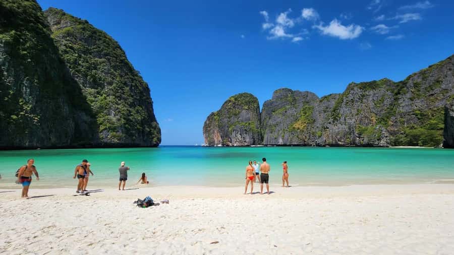 Phuket: Phi Phi & Kai Island Private Speed Boat Tour - Leaving Phuket with hotel pickup