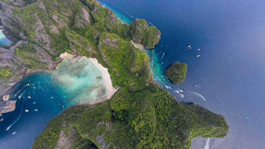 Phuket: Phi Phi Khai or Maiton Island by Speedboat/Catamaran - Khai Island: the classic beach opening