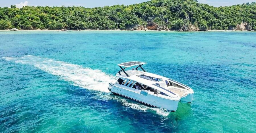 Phuket: Phi Phi & Maithon Island Day Trip by Power Catamaran - Maya Bay and the limits of a famous stop