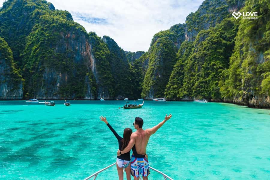 Phuket: Phi Phi Pileh Lagoon Bamboo Island by Speed Boat - Speedboat views around Phi Phi Leh