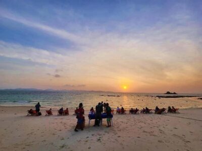 Phi Phi Sunrise Boat Tour to Bamboo and Khai Island