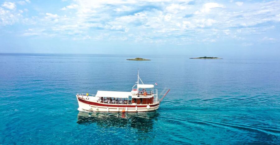 Poreč: Panoramic Morning Cruise Among 20 Islands with Drinks - Should you book the Poreč 20-island cruise?