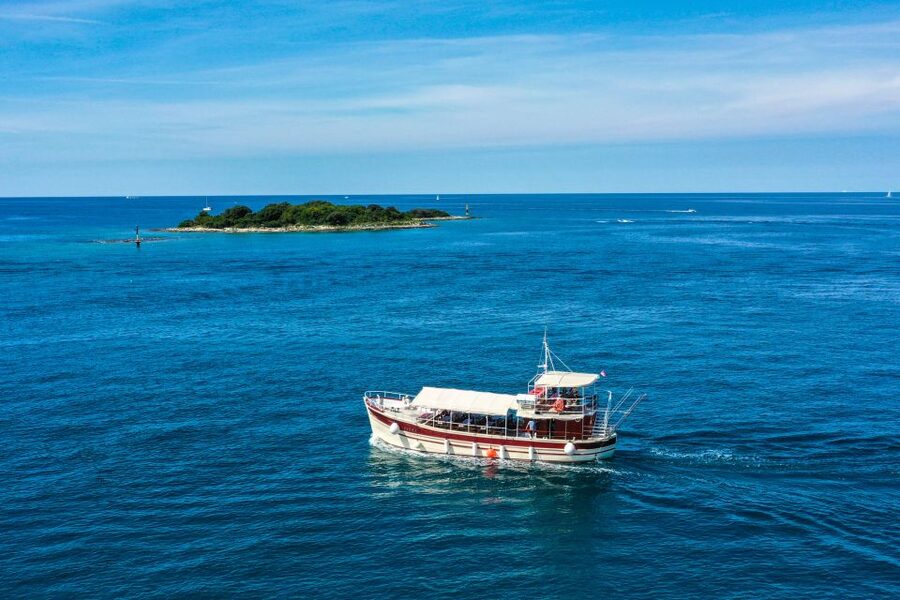 Poreč: Panoramic Morning Cruise Among 20 Islands with Drinks - Is $28 good value?