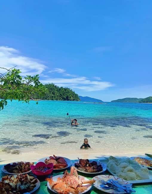 Port Barton: Island Hopping with Lunch,Hotel Transfer & Fees - Maxima Island Beach is the calmest pause