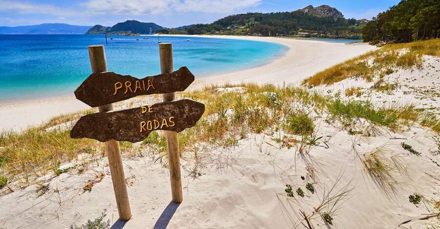 Portonovo: Ferry to Cies Islands & Rodas Beach - Walking the island beyond the sand