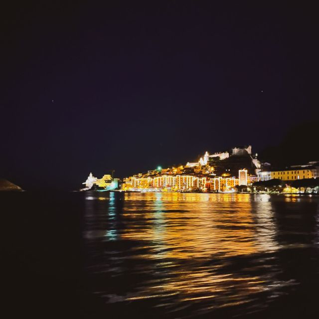 Portovenere: Palmaria Island & Lord Byron Cave Sunset Cruise - Seeing Portovenere from offshore