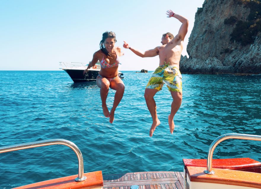 Positano: Small-Group Boat Excursion to Capri Island - Why seeing Capri by boat makes sense