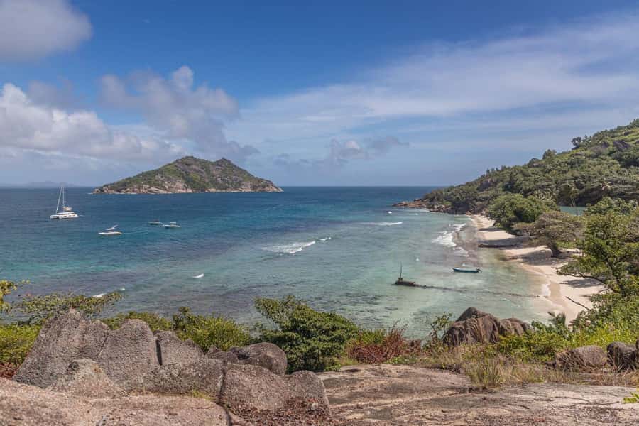 Praslin: Sister & Coco Island Full-Day Cruise and Creole BBQ - Key points to know before booking