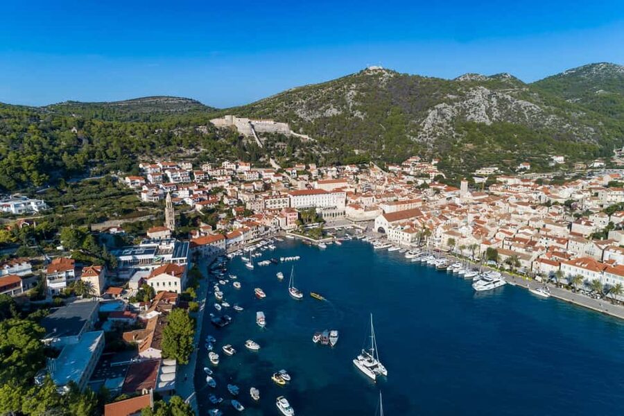 Private 5 islands Boat Tour: Blue Cave,Hvar &Pakleni islands - Who should book this island tour