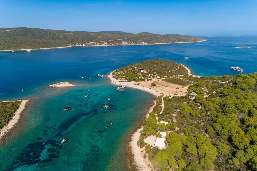 Private 5 islands Boat Tour: Blue Cave,Hvar &Pakleni islands - A full day on Croatia’s island waters
