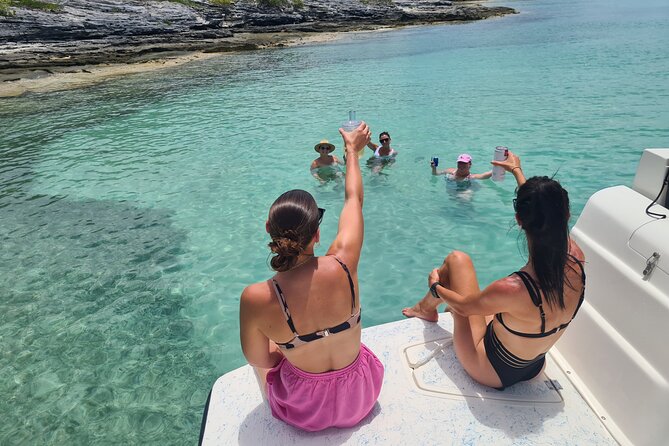 Private Bermuda Boat Charter Cliff Jumping, Islands & Sightseeing - A three-hour Bermuda day built around your group