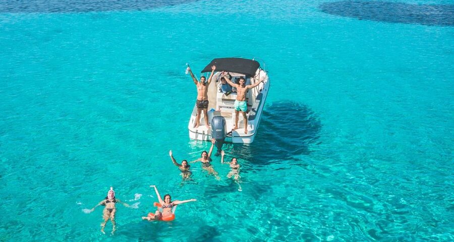 Private boat tour to island Brač from Split or Trogir - What the private boat adds